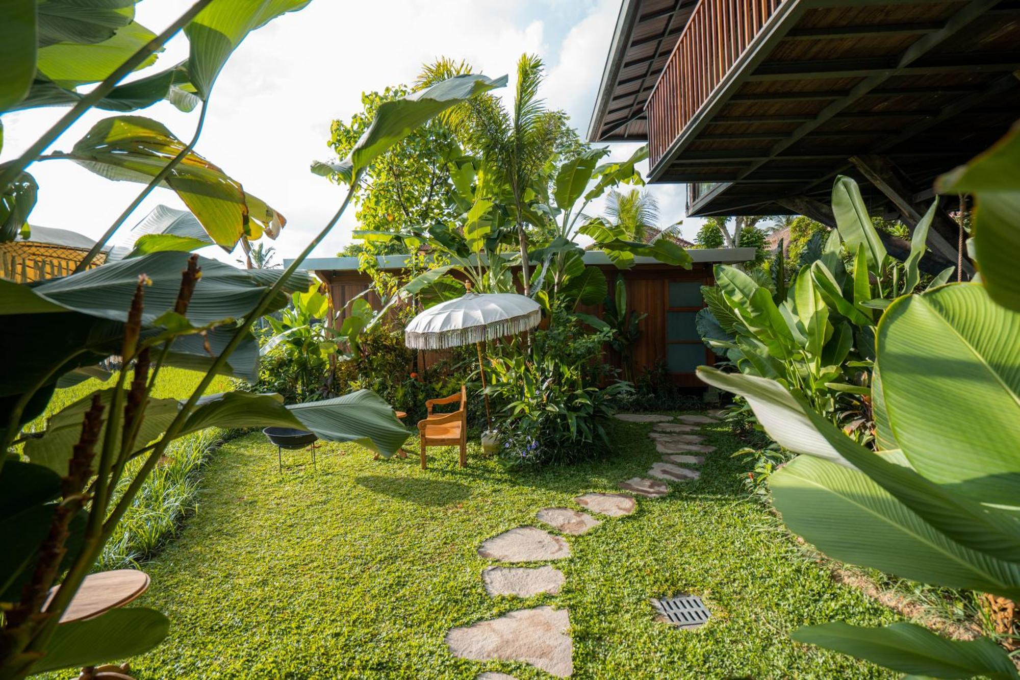 Gruen Ubud Esterno foto